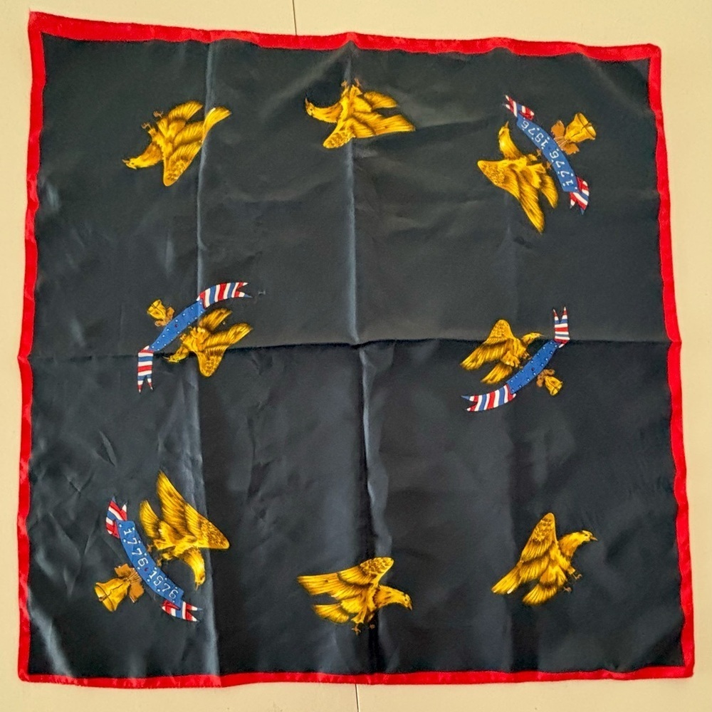 VINTAGE: United States Bicentennial (1776-1976) square scarf